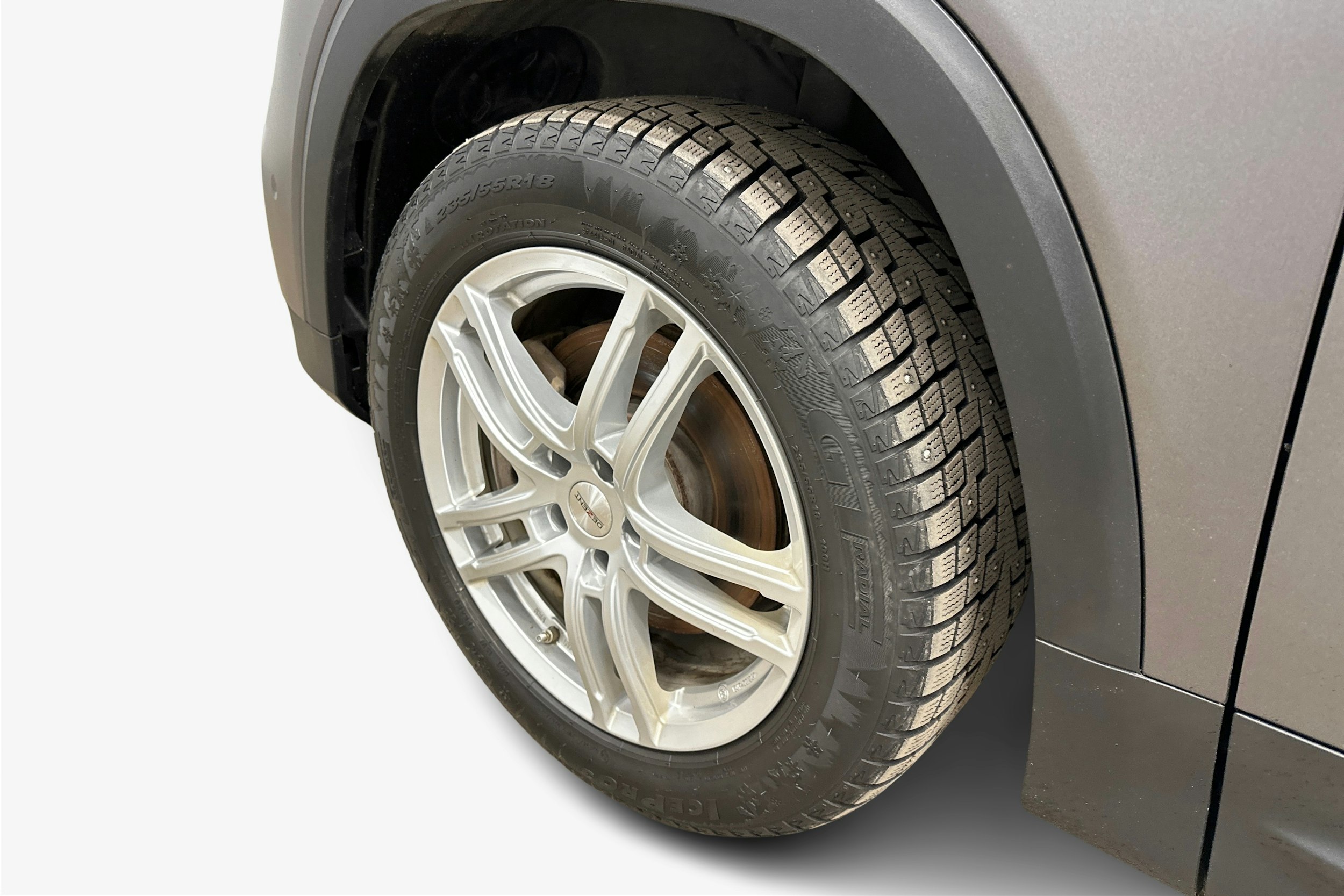 musta Mercedes-Benz EQB 2023 kuva 11.