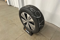 musta Mercedes-Benz EQB 2023 kuva 13.