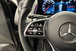 musta Mercedes-Benz EQB 2023 kuva 14.