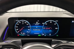 musta Mercedes-Benz EQB 2023 kuva 16.