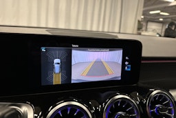 musta Mercedes-Benz EQB 2023 kuva 17.