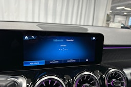 musta Mercedes-Benz EQB 2023 kuva 24.