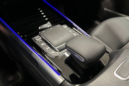 musta Mercedes-Benz EQB 2023 kuva 25.