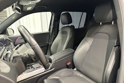 musta Mercedes-Benz EQB 2023 kuva 27.