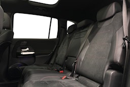 sininen Mercedes-Benz EQB 2023 kuva 10.