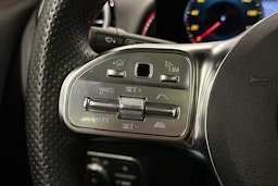 sininen Mercedes-Benz EQB 2023 kuva 19.