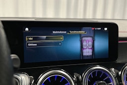sininen Mercedes-Benz EQB 2023 kuva 24.