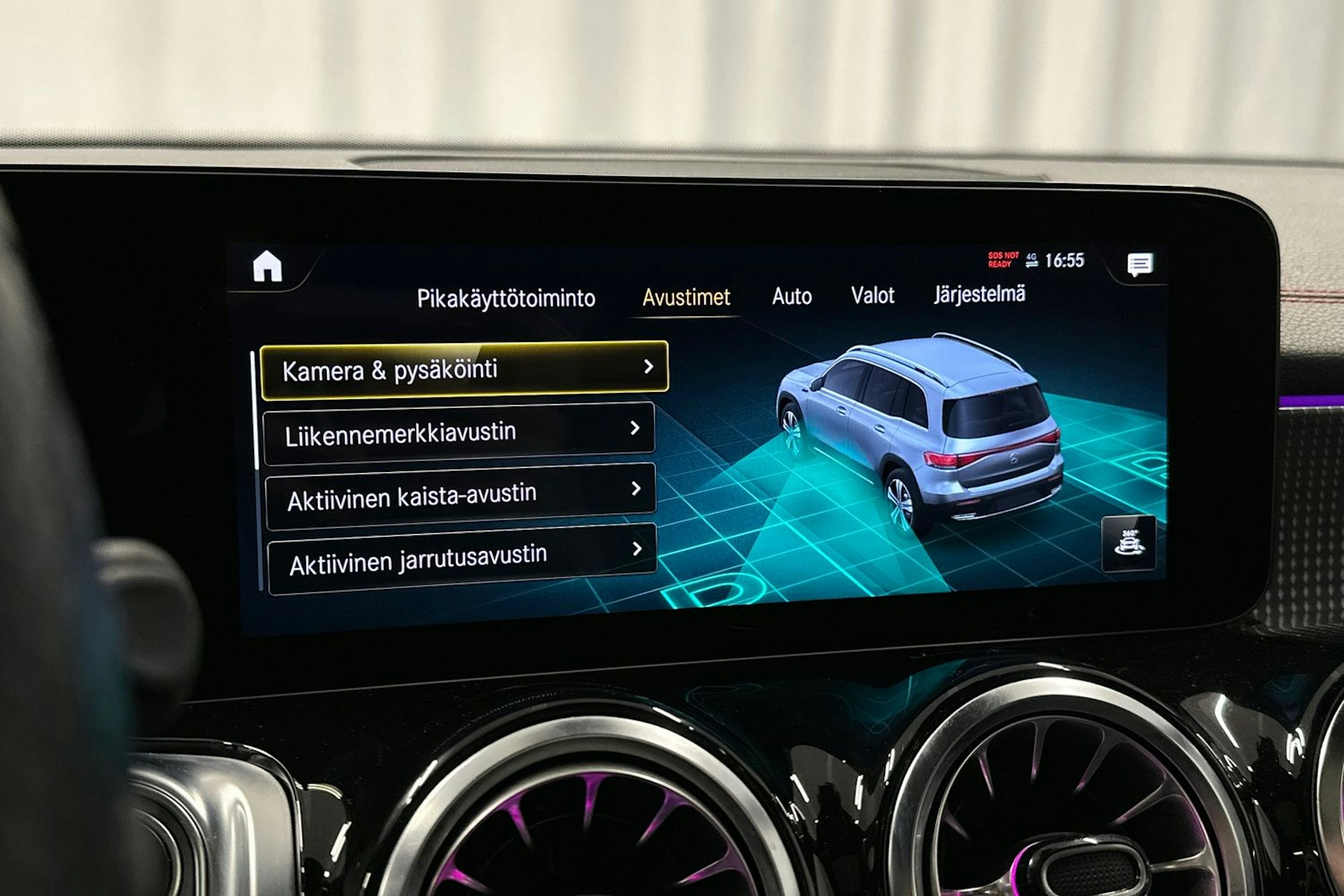 sininen Mercedes-Benz EQB 2023 kuva 25.
