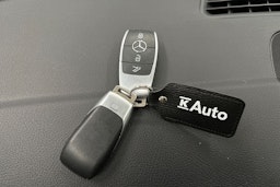 sininen Mercedes-Benz EQB 2023 kuva 30.