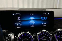 harmaa Mercedes-Benz EQB 2023 kuva 21.
