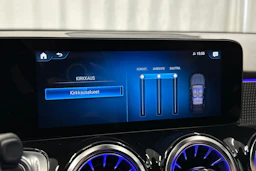 harmaa Mercedes-Benz EQB 2023 kuva 29.