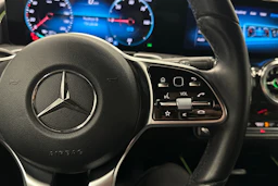 musta Mercedes-Benz EQB 2023 kuva 16.