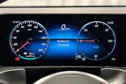musta Mercedes-Benz EQB 2023 kuva 17.