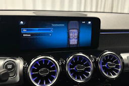 musta Mercedes-Benz EQB 2023 kuva 27.