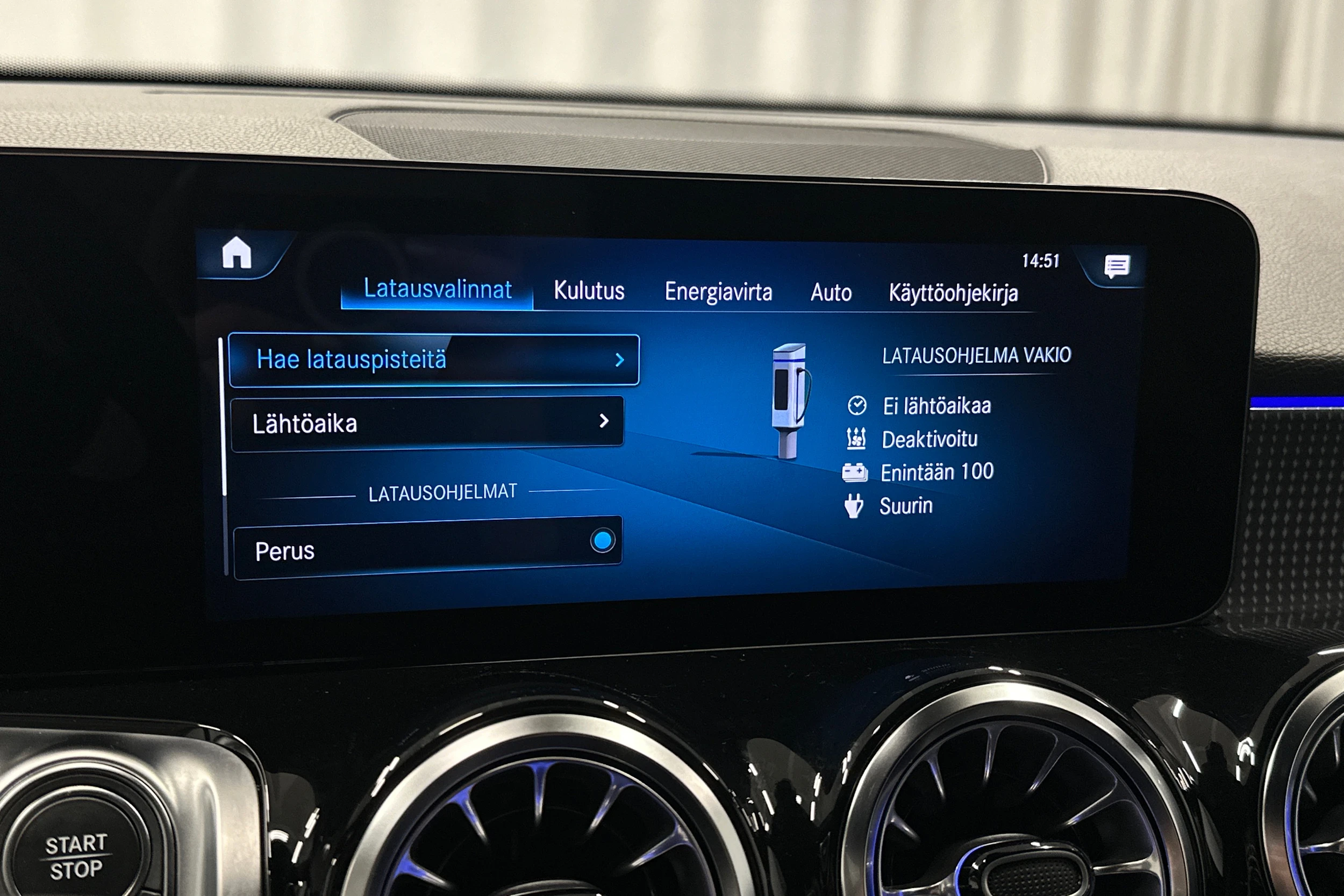 musta Mercedes-Benz EQB 2023 kuva 28.