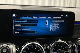 musta Mercedes-Benz EQB 2023 kuva 28.