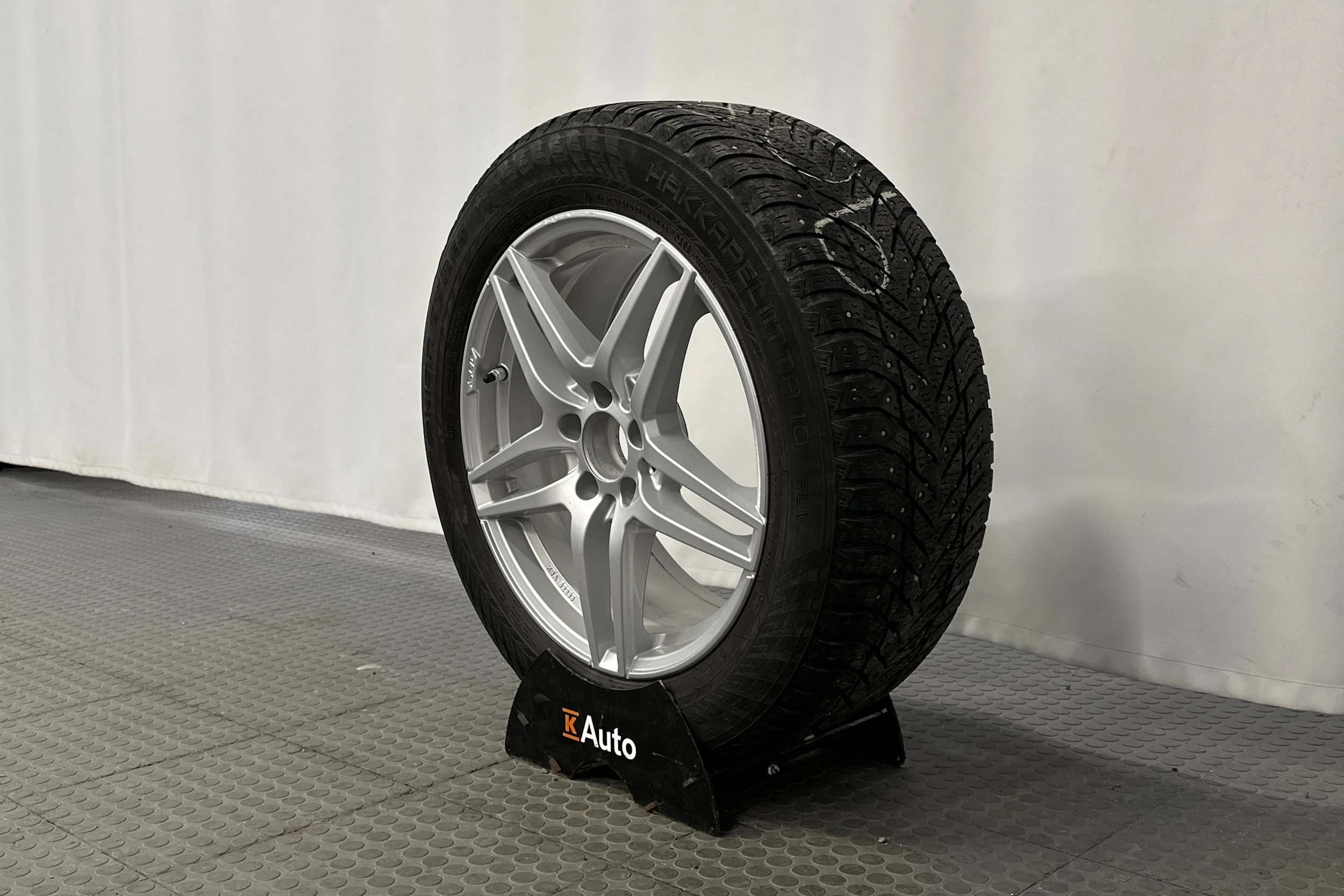 hopea Mercedes-Benz EQB 2023 kuva 10.