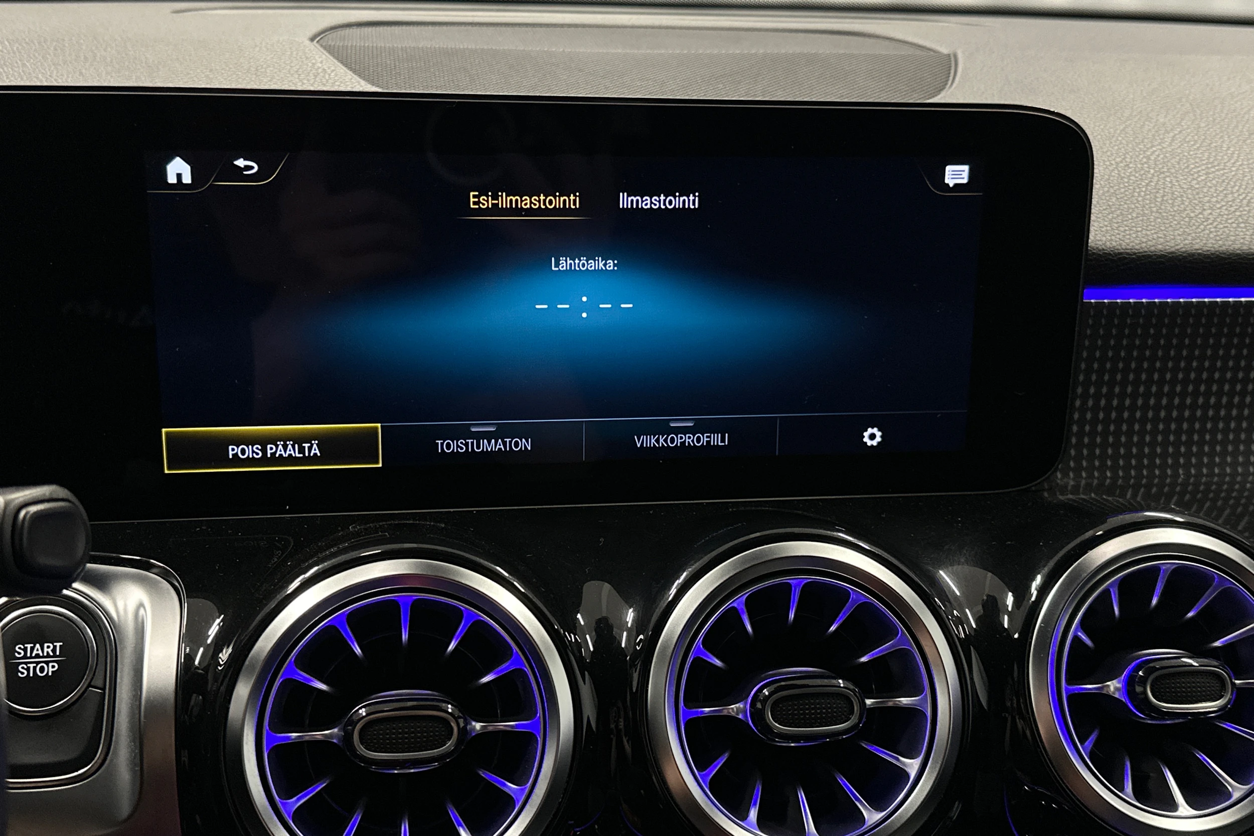 hopea Mercedes-Benz EQB 2023 kuva 31.