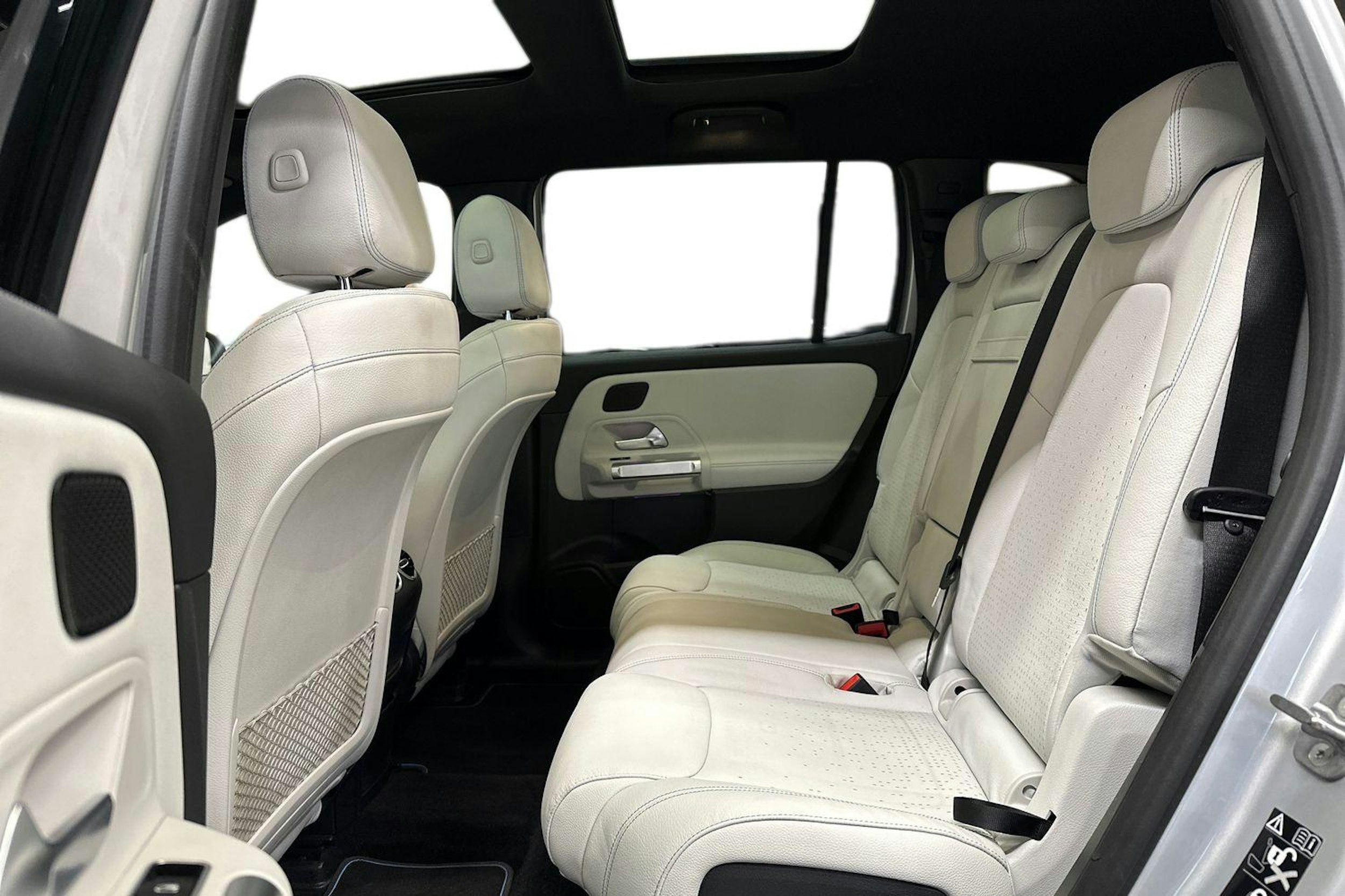 harmaa Mercedes-Benz EQB 2023 kuva 10.