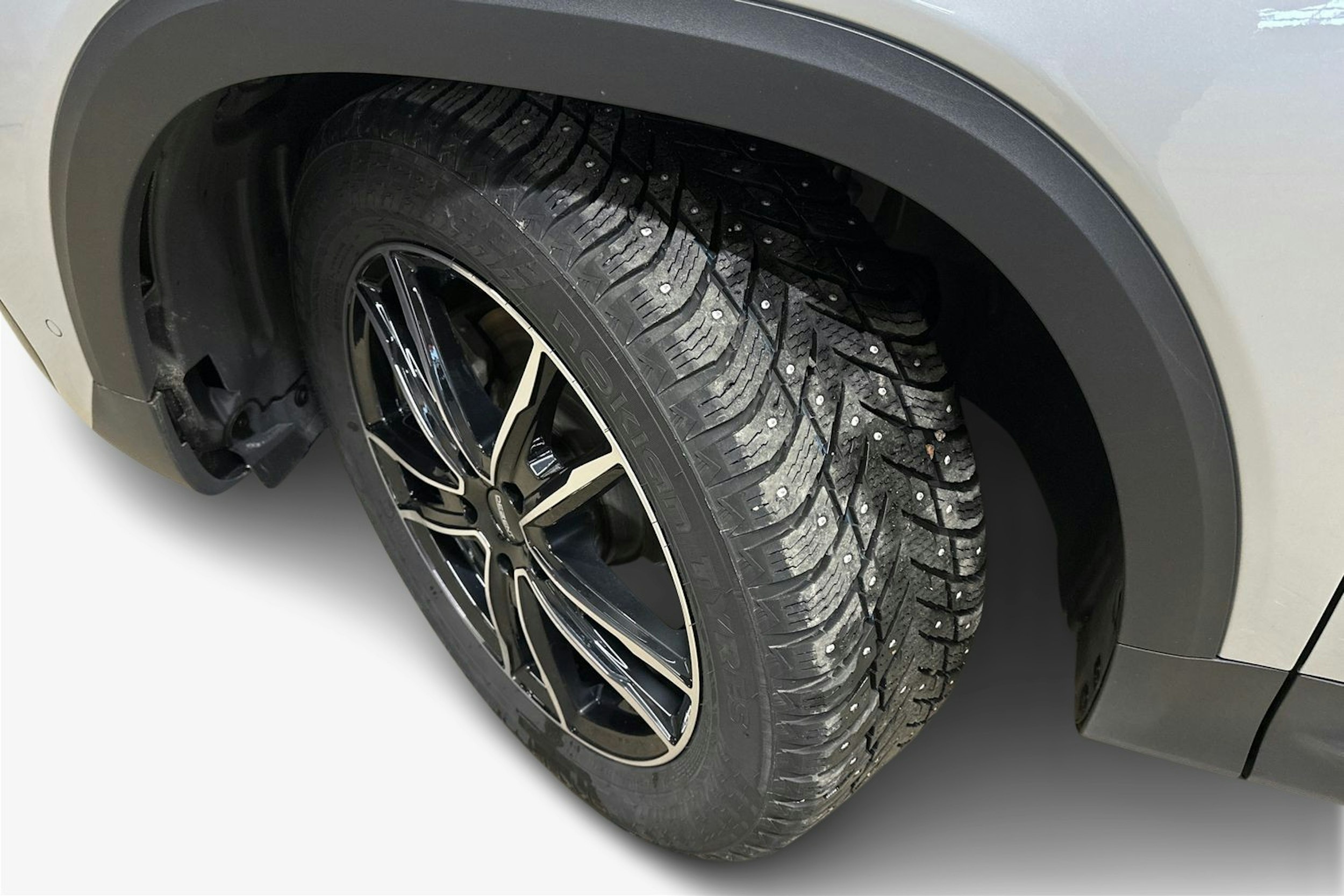 harmaa Mercedes-Benz EQB 2023 kuva 11.