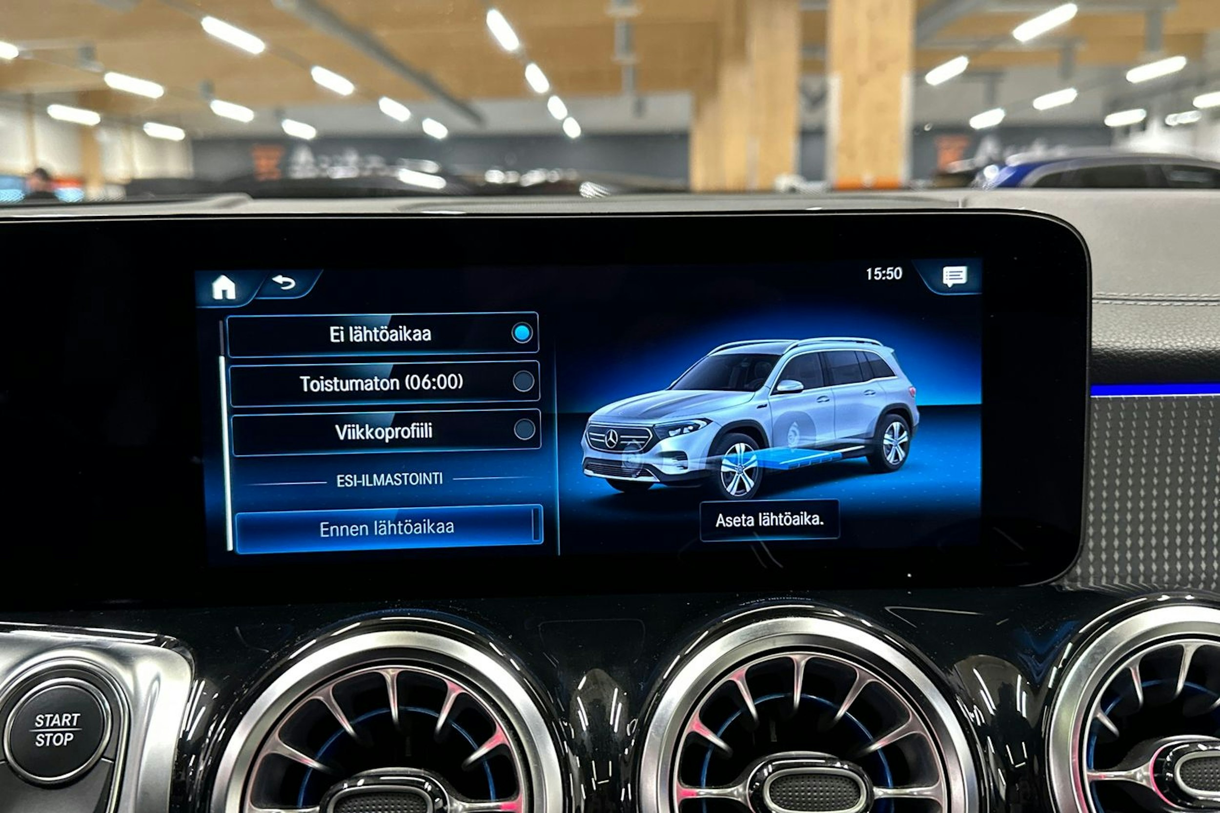 harmaa Mercedes-Benz EQB 2023 kuva 19.