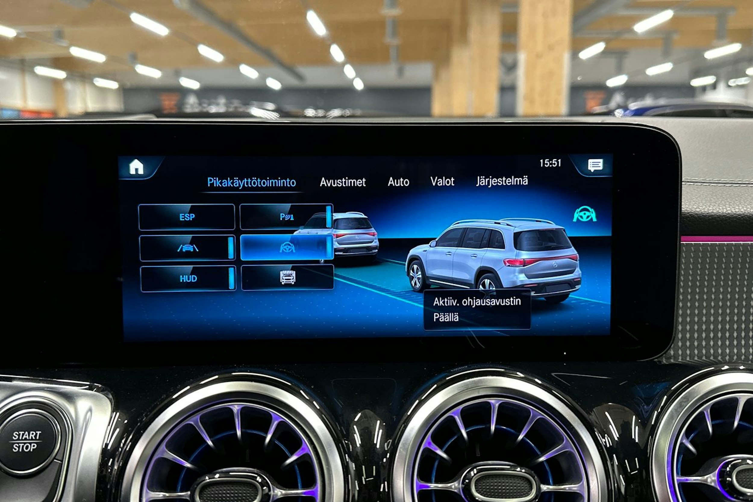 harmaa Mercedes-Benz EQB 2023 kuva 22.