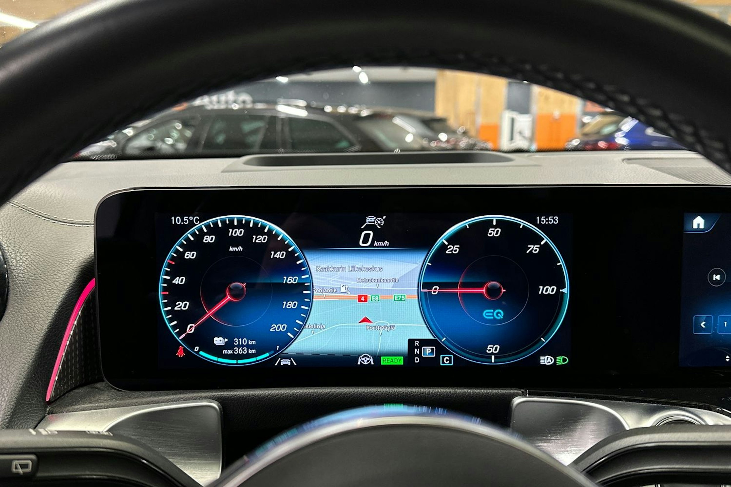 harmaa Mercedes-Benz EQB 2023 kuva 26.