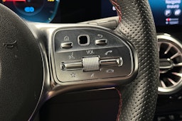 harmaa Mercedes-Benz EQB 2023 kuva 20.