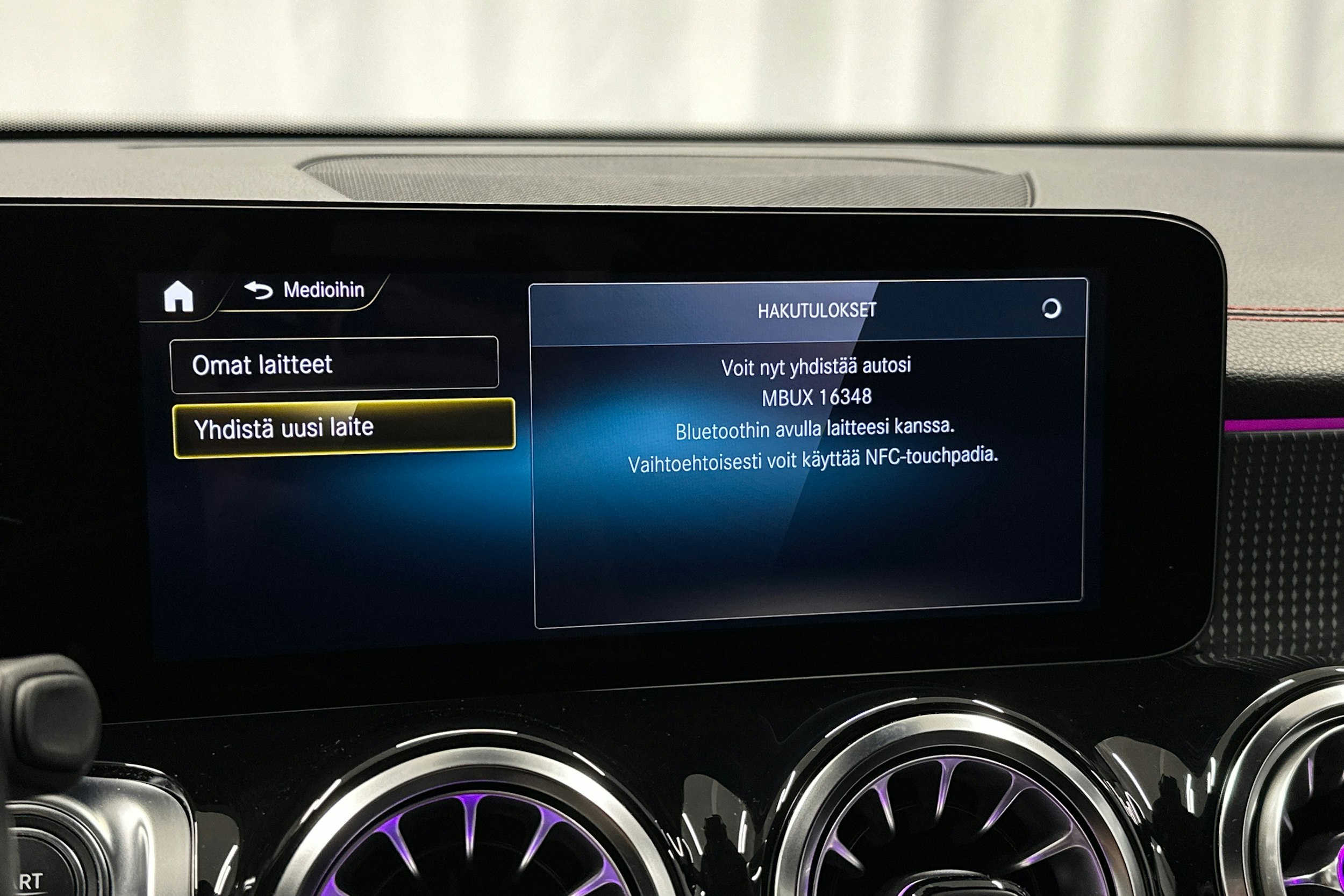 harmaa Mercedes-Benz EQB 2023 kuva 25.