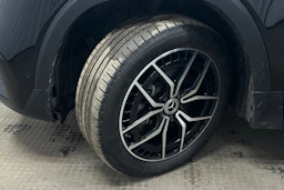 musta Mercedes-Benz EQB 2023 kuva 10.