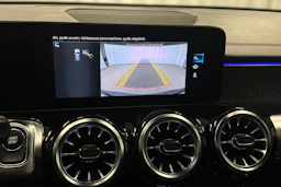 musta Mercedes-Benz EQB 2023 kuva 26.