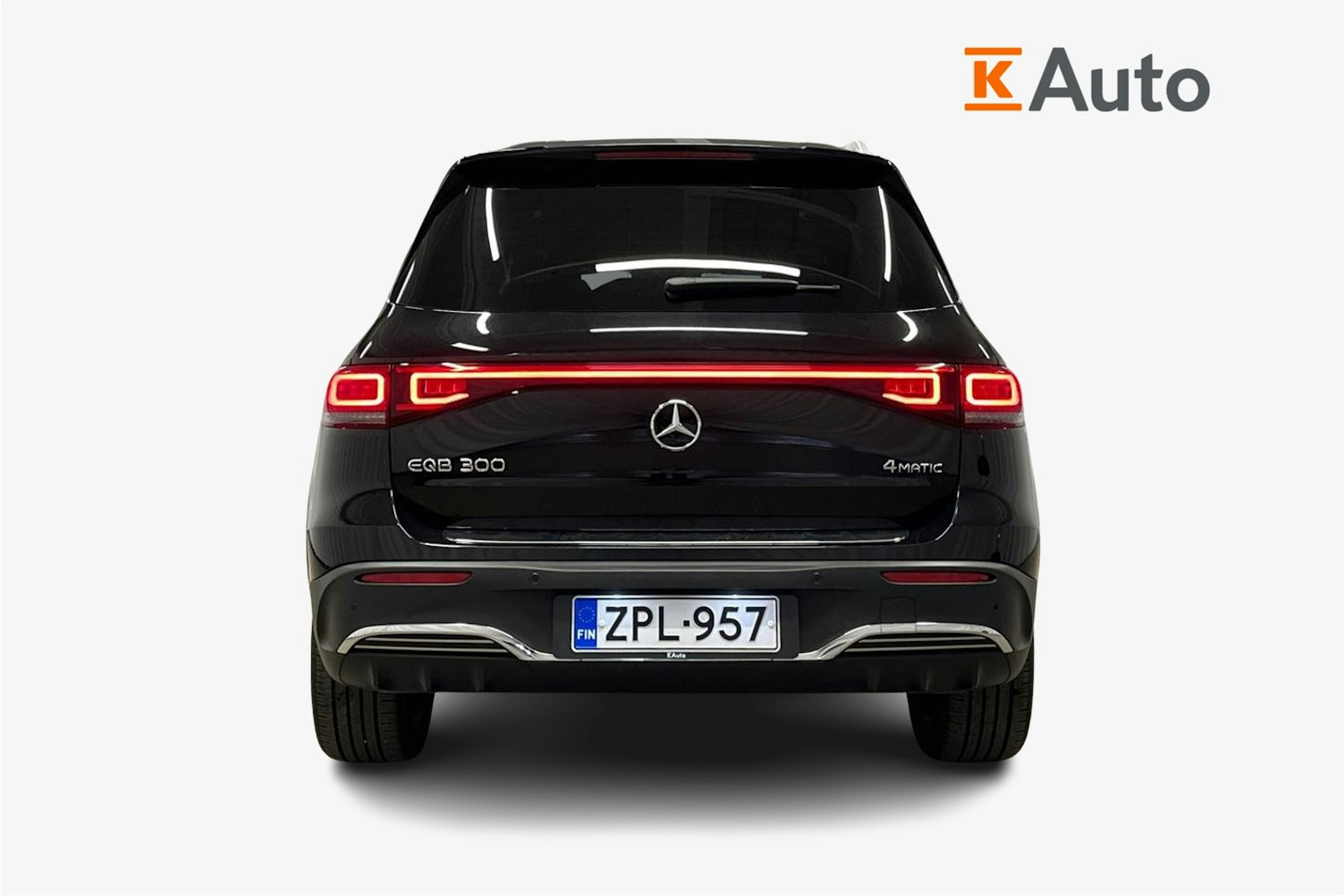 musta Mercedes-Benz EQB 2023 kuva 3.