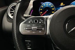 musta Mercedes-Benz EQB 2023 kuva 20.