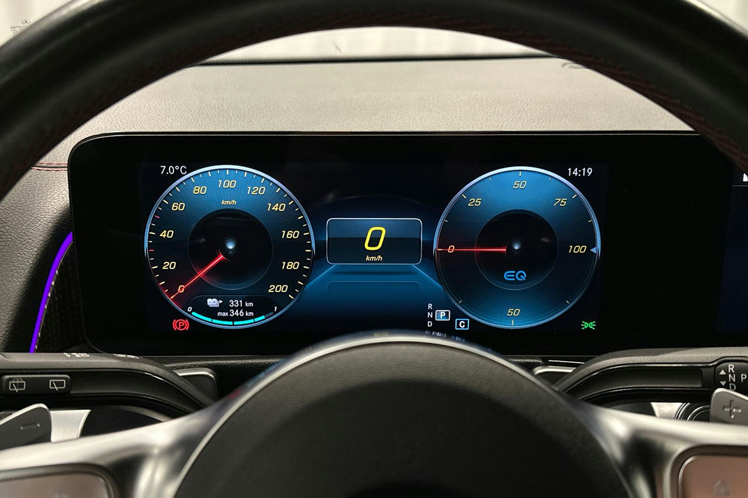 musta Mercedes-Benz EQB 2023 kuva 22.