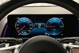 musta Mercedes-Benz EQB 2023 kuva 22.