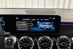 musta Mercedes-Benz EQB 2023 kuva 26.