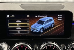 musta Mercedes-Benz EQB 2023 kuva 28.