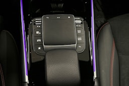 musta Mercedes-Benz EQB 2023 kuva 31.