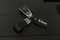 musta Mercedes-Benz EQB 2023 kuva 37.