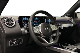 valkoinen Mercedes-Benz EQB 2024 kuva 7.