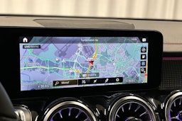 valkoinen Mercedes-Benz EQB 2024 kuva 25.
