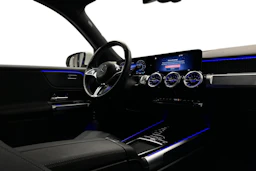 valkoinen Mercedes-Benz EQB 2024 kuva 7.