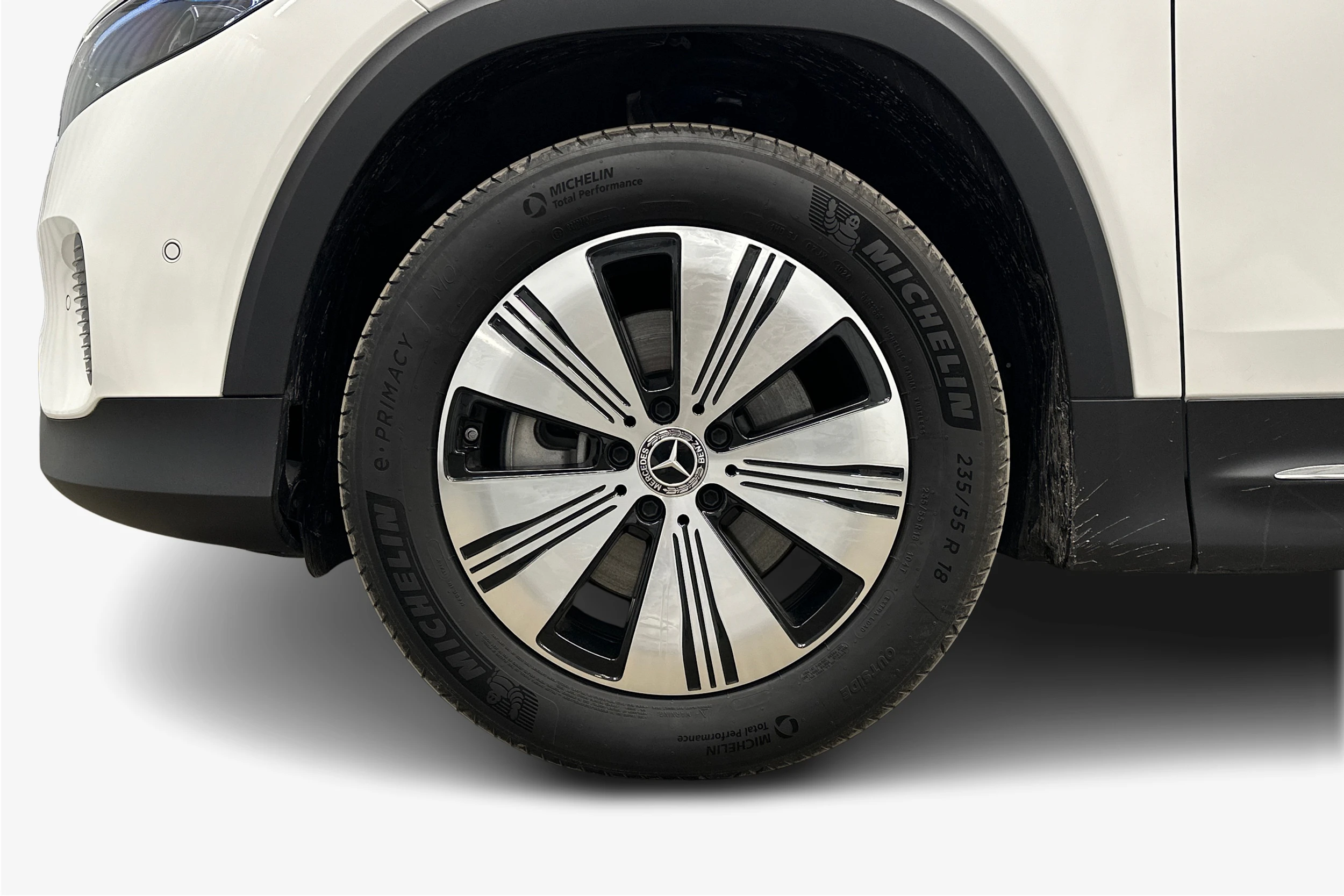 valkoinen Mercedes-Benz EQB 2024 kuva 9.