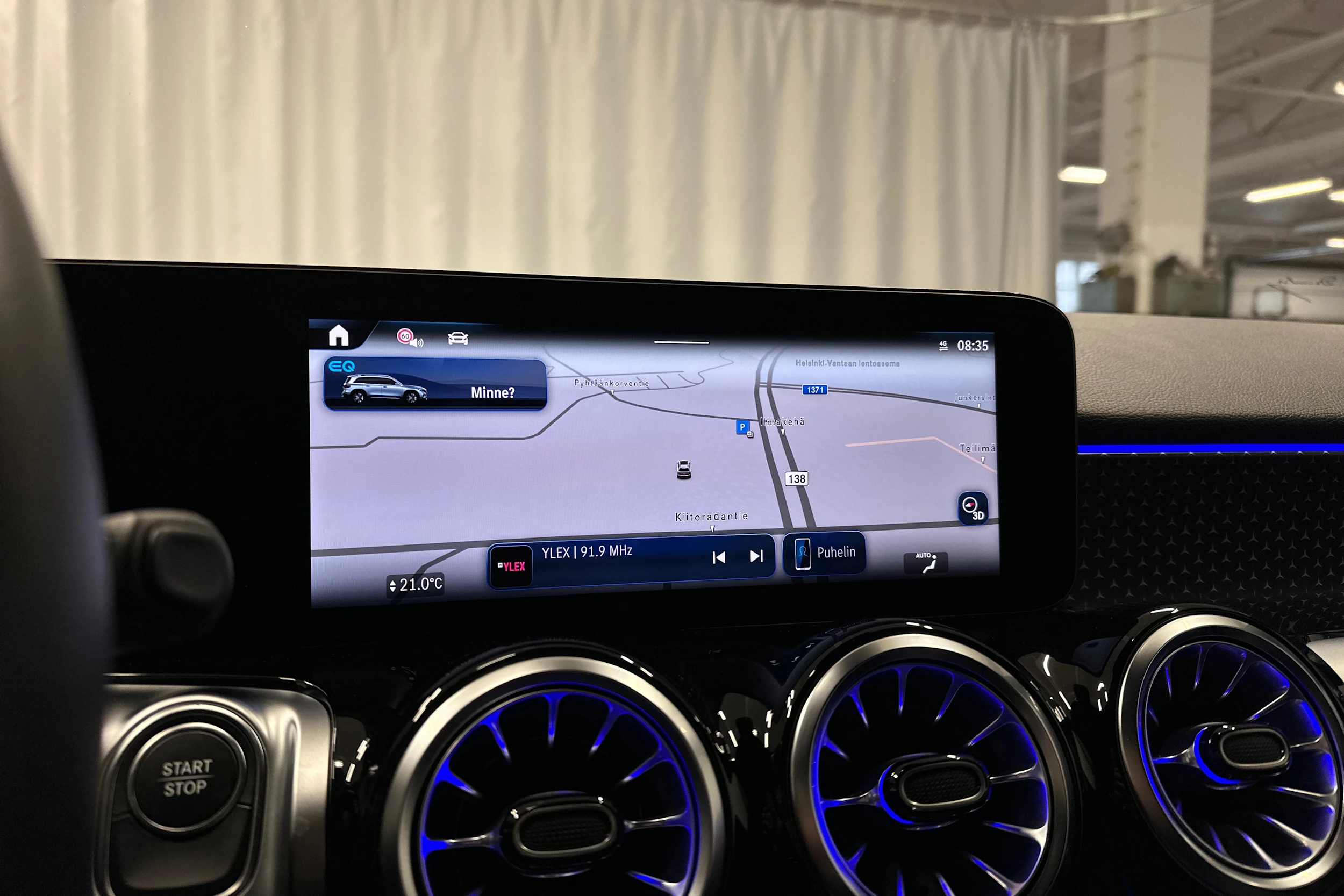 valkoinen Mercedes-Benz EQB 2024 kuva 14.