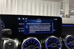 valkoinen Mercedes-Benz EQB 2024 kuva 16.