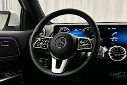 valkoinen Mercedes-Benz EQB 2024 kuva 14.