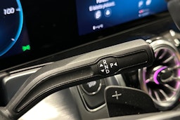 valkoinen Mercedes-Benz EQB 2024 kuva 18.