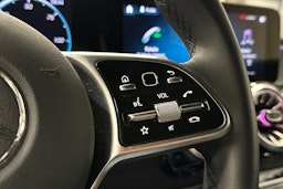 valkoinen Mercedes-Benz EQB 2024 kuva 20.