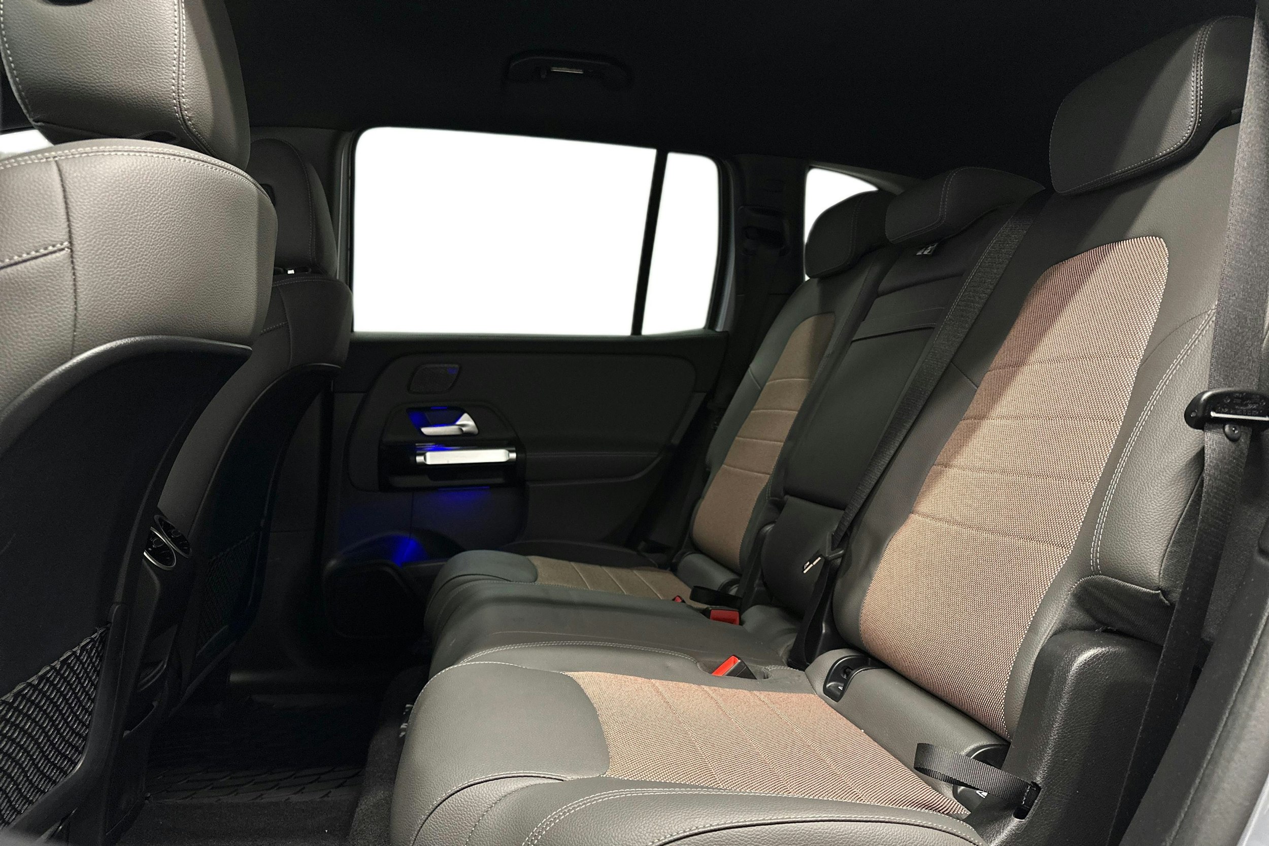 hopea Mercedes-Benz EQB 2024 kuva 10.