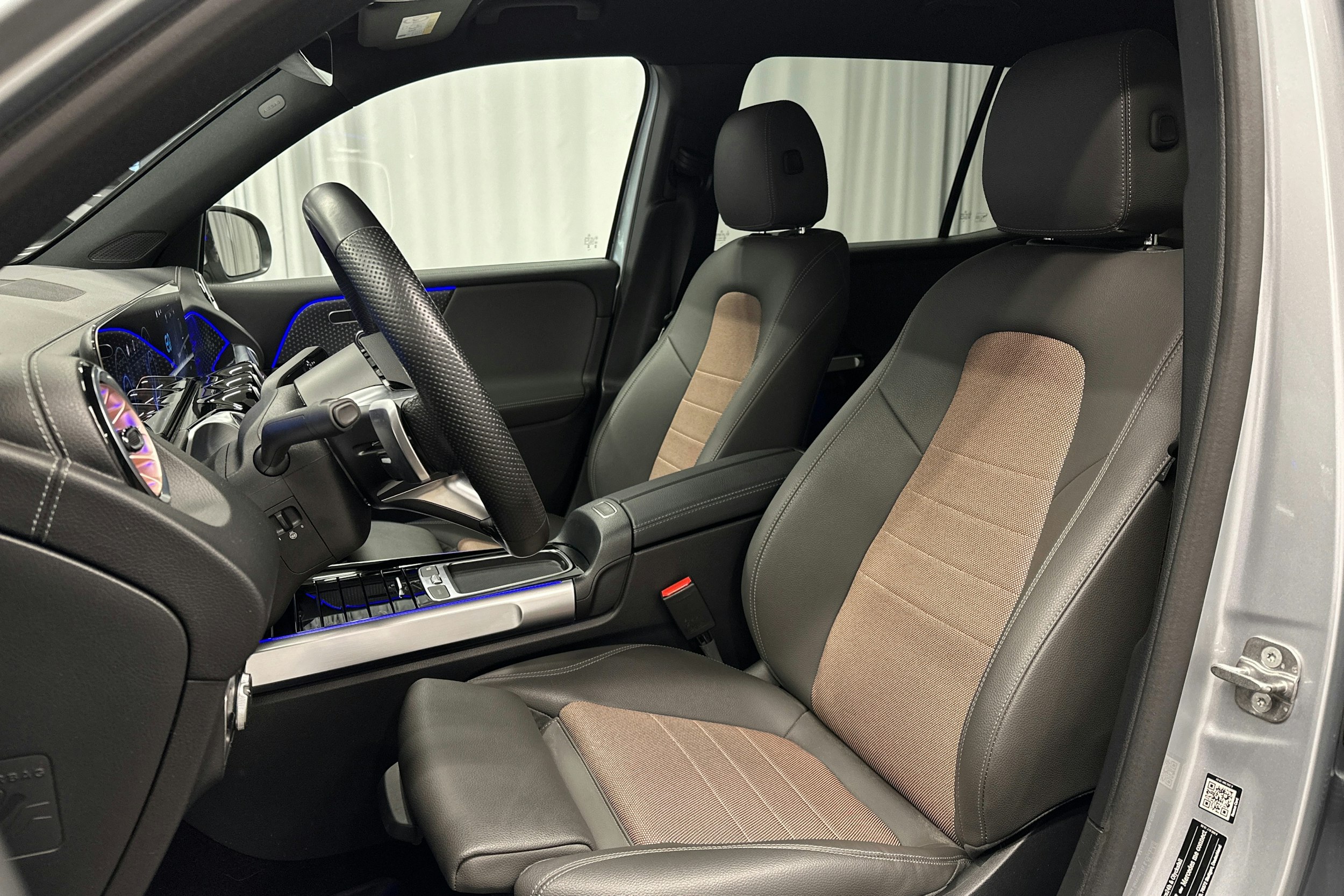 hopea Mercedes-Benz EQB 2024 kuva 17.